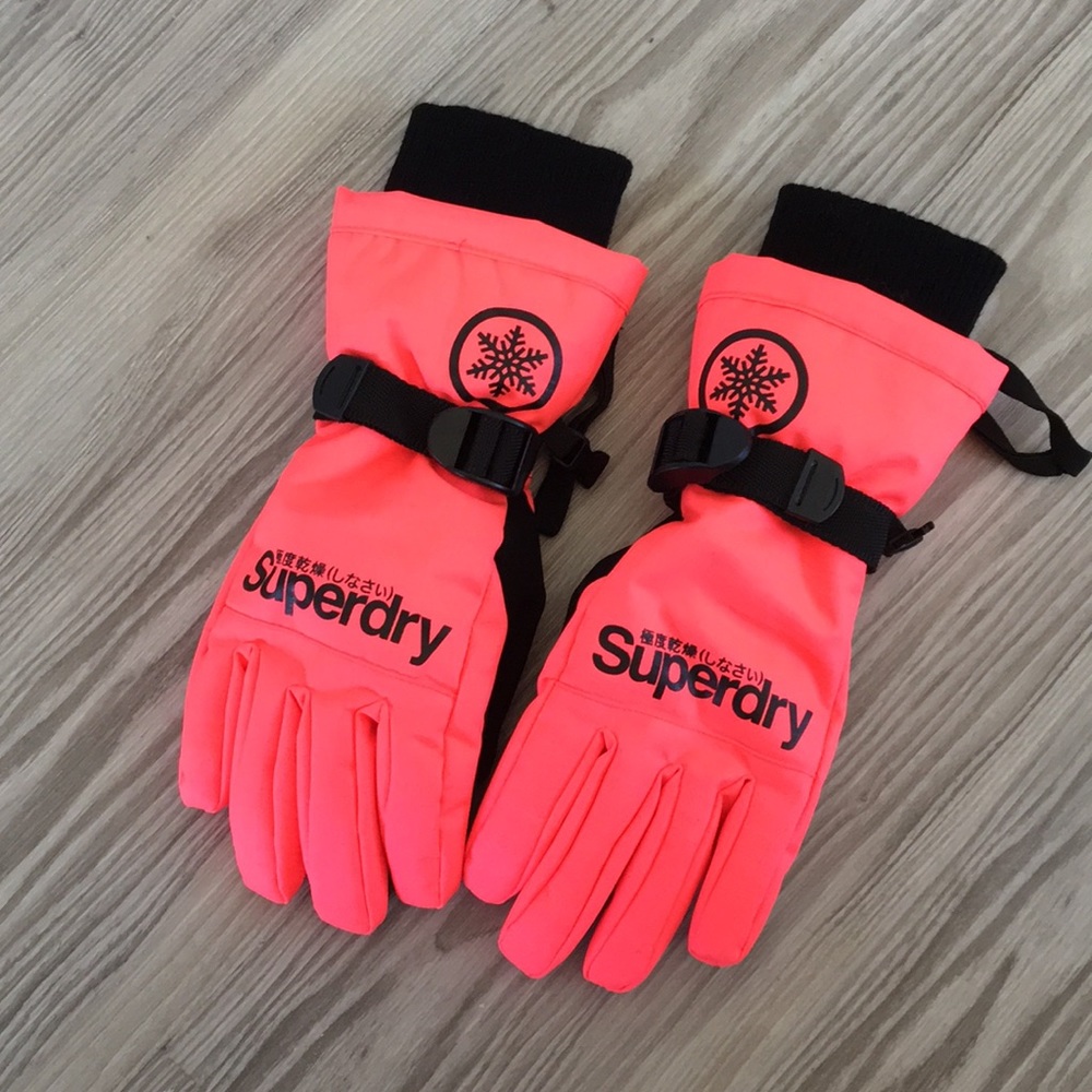 Superdry skiing gloves